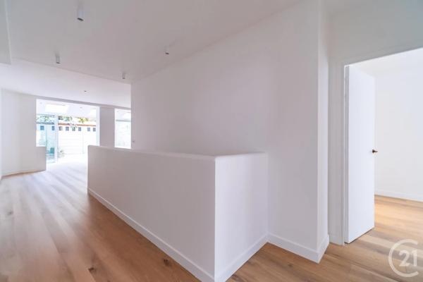 Appartement F4 à vendre  4 pièces - 122 m 2   PARIS  - 75006