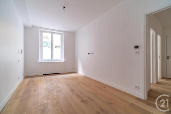 Appartement F4 à vendre  4 pièces - 122 m 2   PARIS  - 75006