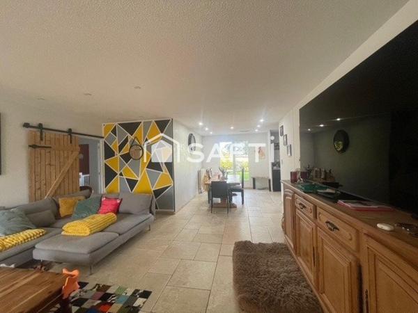 maison plan pied 110 m2 terrain 710 m2 CLOS 3 CHAMBRES PISCINE CLIMATISATION 2024 CHAUFFAGE 2024 PORTAIL ELECTRIQUE