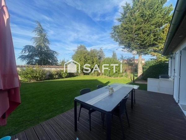 maison plan pied 110 m2 terrain 710 m2 CLOS 3 CHAMBRES PISCINE CLIMATISATION 2024 CHAUFFAGE 2024 PORTAIL ELECTRIQUE