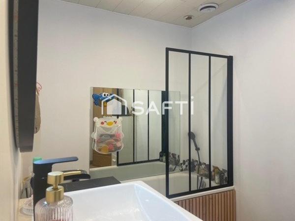 maison plan pied 110 m2 terrain 710 m2 CLOS 3 CHAMBRES PISCINE CLIMATISATION 2024 CHAUFFAGE 2024 PORTAIL ELECTRIQUE