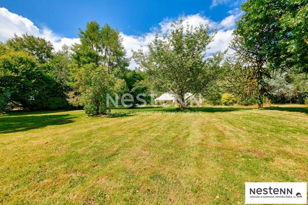 Charmante maison d architecte sur un superbe terrain de 1,2 hectare a Plemet