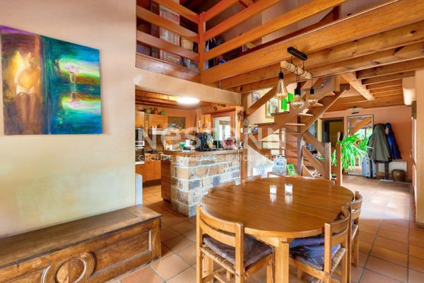 Charmante maison d architecte sur un superbe terrain de 1,2 hectare a Plemet