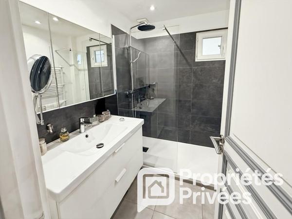 2P Dernier étage  Vue mer & Hippodrome