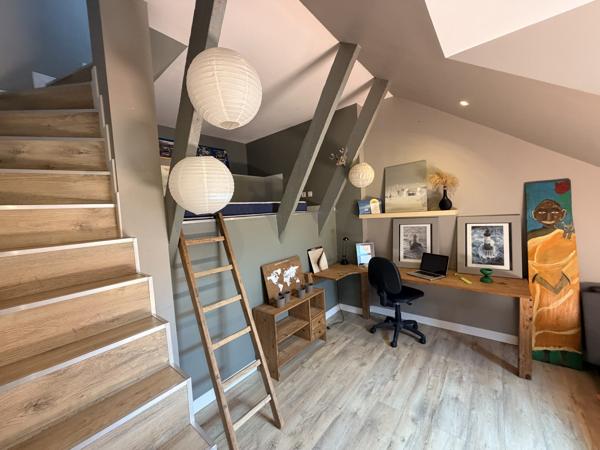 À vendre - Maison contemporaine, 7 pièces située à Villeneuve-d'Ascq (59491)