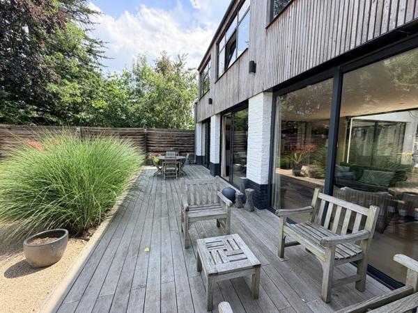 À vendre - Maison contemporaine, 7 pièces située à Villeneuve-d'Ascq (59491)