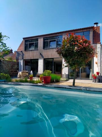 À vendre - Maison contemporaine, 7 pièces située à Villeneuve-d'Ascq (59491)