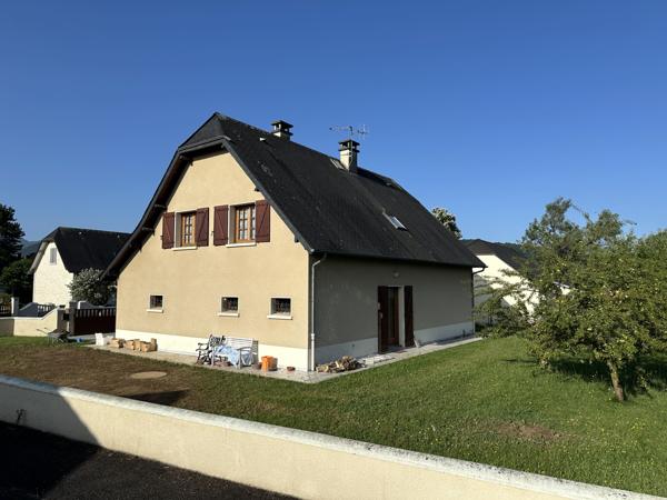 Agnos (64400) Situation idéale dans un quartier calme et sans circulation