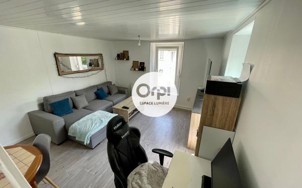 Immeuble à vendre    2 pièces •  Saint-Étienne-au-Mont