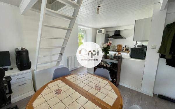 Immeuble à vendre    2 pièces •  Saint-Étienne-au-Mont