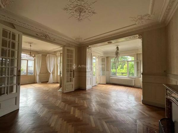 Vente Propriété 10 pièces 323 m2 à Liffol-le-Grand