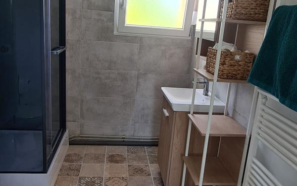 Immeuble à vendre    6 pièces •  Trith-Saint-Léger