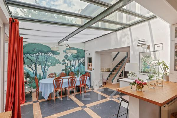 Maison d'exception avec grand jardin et dépendance au coeur de Courbevoie