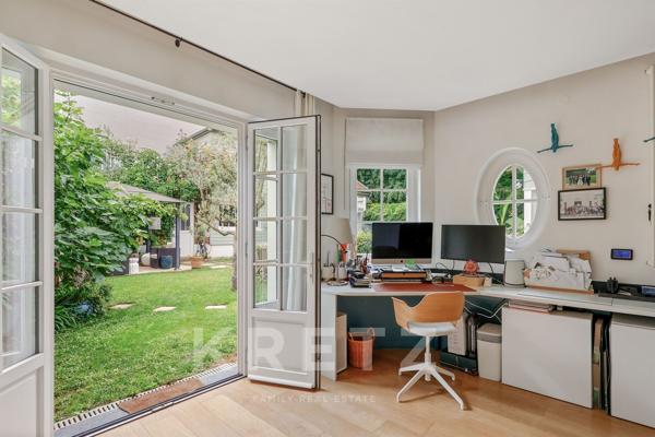 Maison d'exception avec grand jardin et dépendance au coeur de Courbevoie