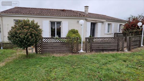 Maison individuelle à vendre à Jonzac en Charente-Maritime (17500), ref : 1830