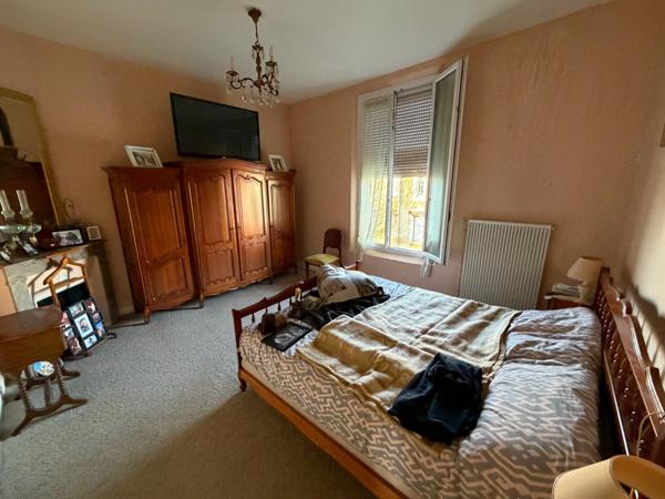 MAISON DE 150m² : 4 CHAMBRES + BUREAU - GARAGE