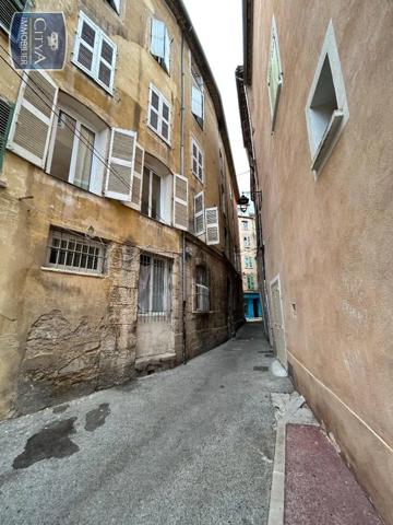 Immeuble à vendre 482m²