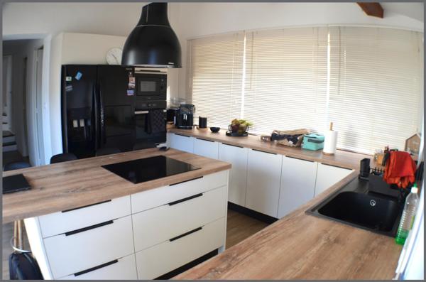 Grande maison et trois appartements sur un terrain de 24000m²