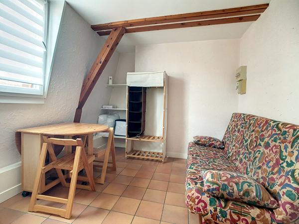 Location appartement Auxerre - 1 pièce(s) - 12 m² - 302 € / mois