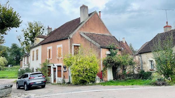 Villiers-sur-Yonne (58500) Maison de campagne à vendre à VILLIERS-SUR-YONNE 60 000 € F.A.I.