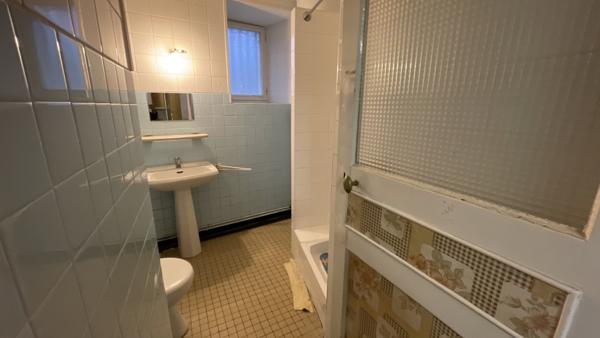 Villiers-sur-Yonne (58500) Maison de campagne à vendre à VILLIERS-SUR-YONNE 60 000 € F.A.I.