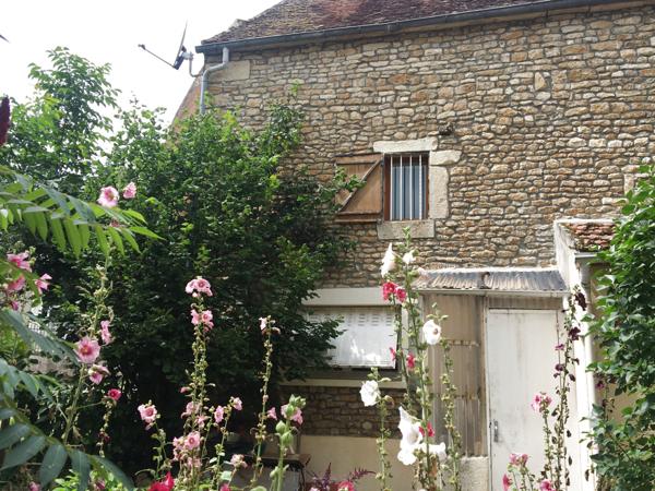 Villiers-sur-Yonne (58500) Maison de campagne à vendre à VILLIERS-SUR-YONNE 60 000 € F.A.I.