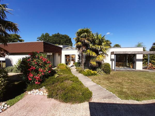 HERBIGNAC - Charmante maison familiale