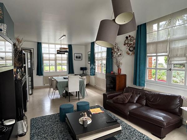 Maison Le Mesnil Le Roi Loyer 3 800 €/mois **  - Référence  4690
