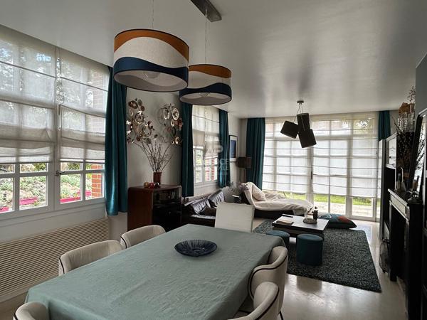 Maison Le Mesnil Le Roi Loyer 3 800 €/mois **  - Référence  4690