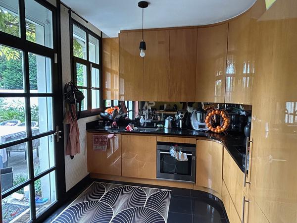 Maison Le Mesnil Le Roi Loyer 3 800 €/mois **  - Référence  4690
