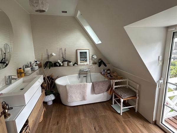 Maison Le Mesnil Le Roi Loyer 3 800 €/mois **  - Référence  4690