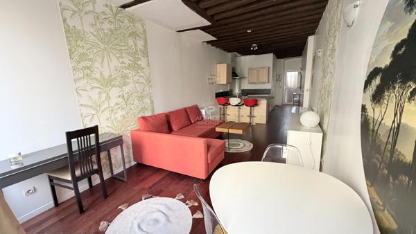 Grand Studio meublé 32 m² - HYPER-CENTRE Saint-Germain-en-Laye Loyer 950 €/mois charges comprises **  - Référence  18088