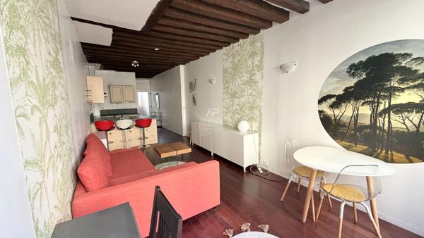Grand Studio meublé 32 m² - HYPER-CENTRE Saint-Germain-en-Laye Loyer 950 €/mois charges comprises **  - Référence  18088