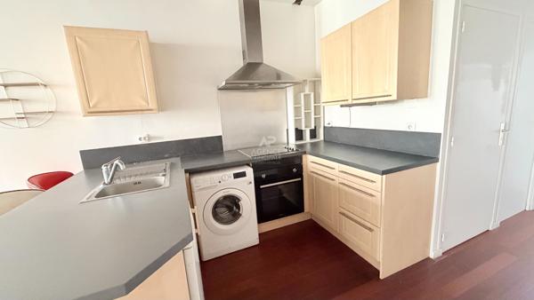 Grand Studio meublé 32 m² - HYPER-CENTRE Saint-Germain-en-Laye Loyer 950 €/mois charges comprises **  - Référence  18088