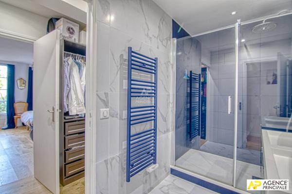 Versailles Notre-Dame APpartement 3 pièces 76.7 m² situé au 1er étage avec parking en option €640 000 ** - Référence 25424