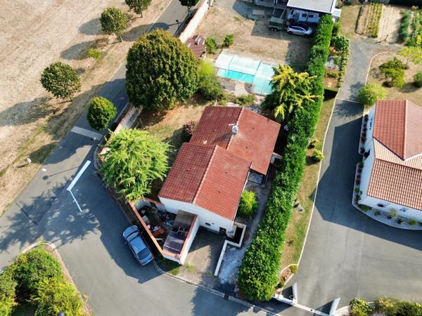 SAINT AUBIN LA PLAINE CALME ABSOLU MAISON SEMI PLAIN PIED 4 CHAMBRES AVEC PISCINE ET ANNEXES SUR 1375M²