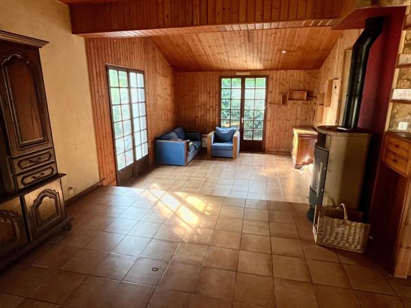 SAINT AUBIN LA PLAINE CALME ABSOLU MAISON SEMI PLAIN PIED 4 CHAMBRES AVEC PISCINE ET ANNEXES SUR 1375M²