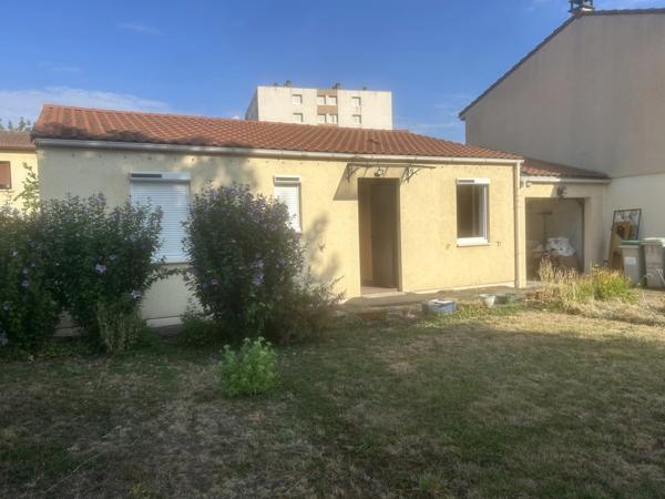 GERZAT MAISON F4 PLAIN PIED 74 M2 AVEC GARAGE