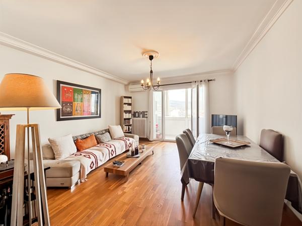 A VENDRE APPARTEMENT TYPE 4  20000 AJACCIO TERRASSE VUE MER