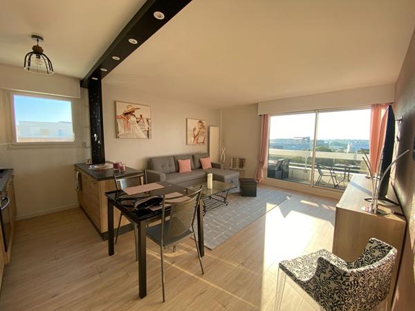 17200 ROYAN ROYAN SUPERBE APPARTEMENT VUE MER