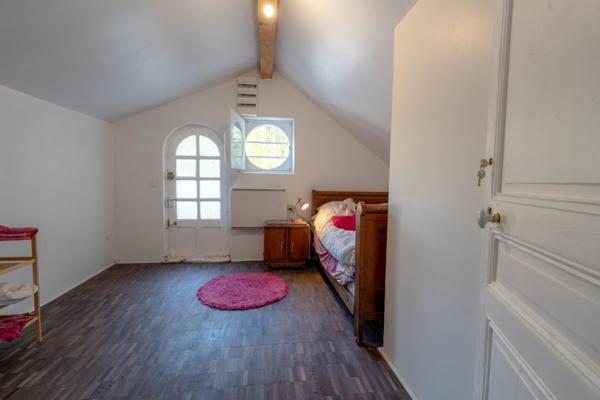 un havre de paix entre le centre-ville et la forêt