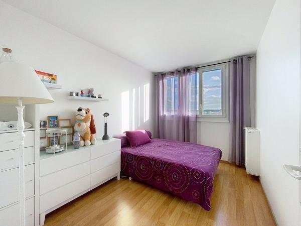 ? À vendre ? Superbe appartement familial F5 +/-100m2? Vue imprenable sur Chelles