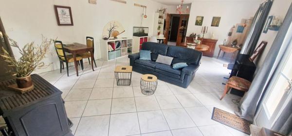 Pavillon 175 m² - 8 pièces - 5 chambres sur terrain de 3600 m²