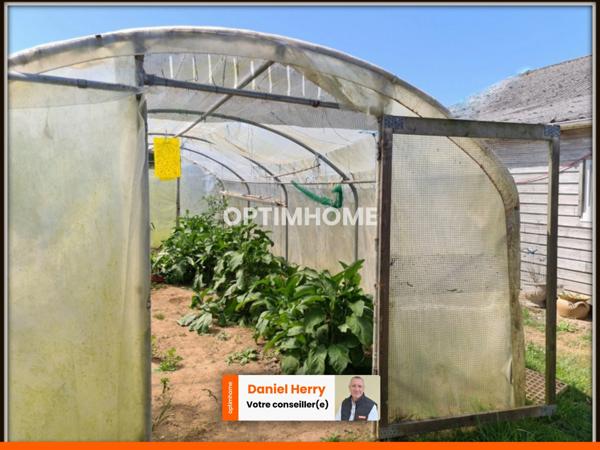 Propriété comprenant Maison, Hangar et Dépendances Proche de PLOUZEVEDE (29)