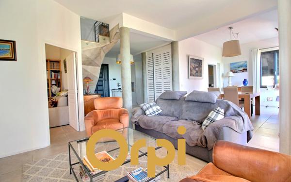 Maison à vendre    6 pièces • 164,51 m2 Bandol
