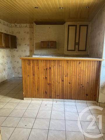Immeuble à vendre  154 m 2   CHATELLERAULT  - 86