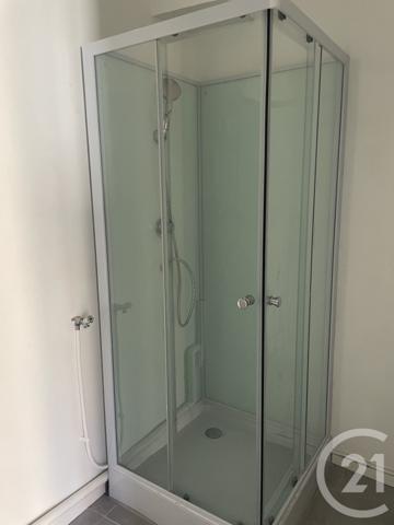Immeuble à vendre  154 m 2   CHATELLERAULT  - 86