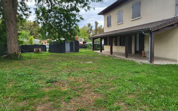 Appartement à louer    3 pièces •  Mont-de-Marsan