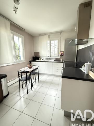 Maison à vendre 6 pièces 122 m² Crécy-la-Chapelle