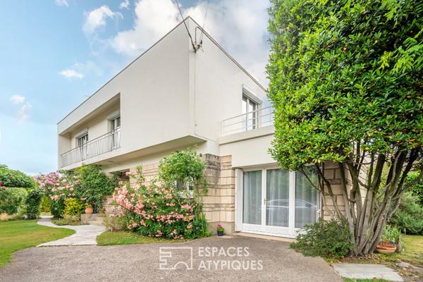 Maison d’architecte avec jardin paysagé